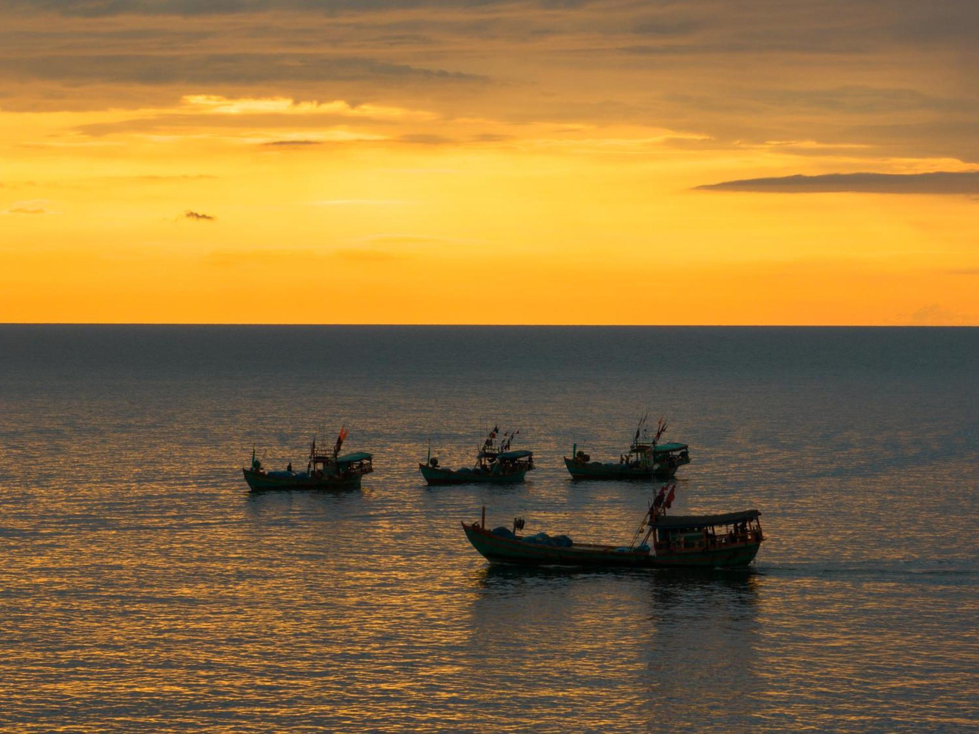 Mafiya Thansour beach
